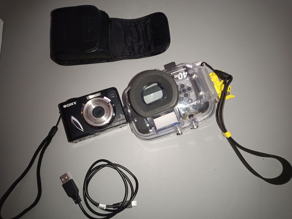  Caisson �tanche SONY Cyber-shot et appareil photo 110 Marennes (17)