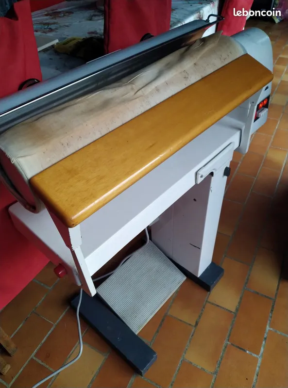 CALANDRE AEG 70 Pizay (01)