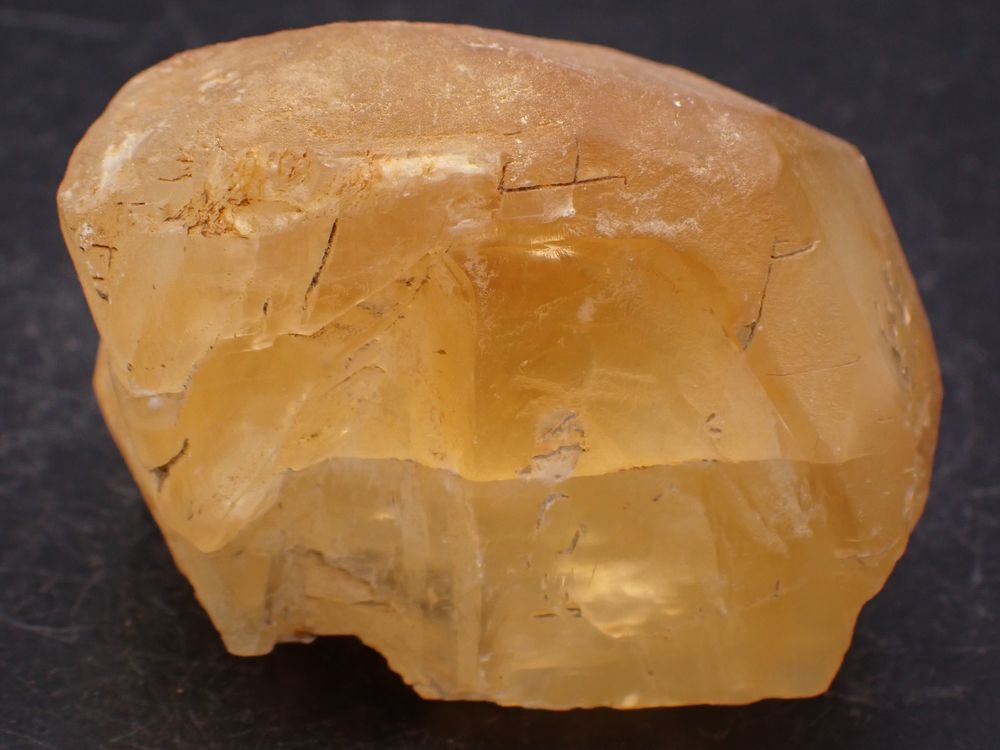 Calcite , Glageon , Nord , France 235gr 65 x 57 x 49 mm 23 Bertrichamps (54)
