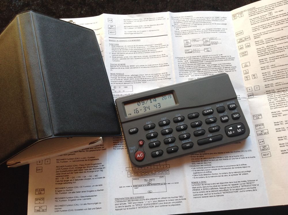 CALCULATRICE DE BANQUE DE DONN�ES ETAT NEUF 5 Tr�gunc (29)