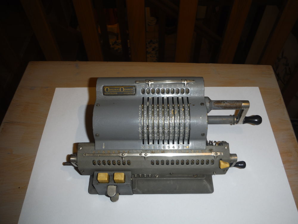 calculatrice m�canique ou arithmom�tre 250 Melesse (35)