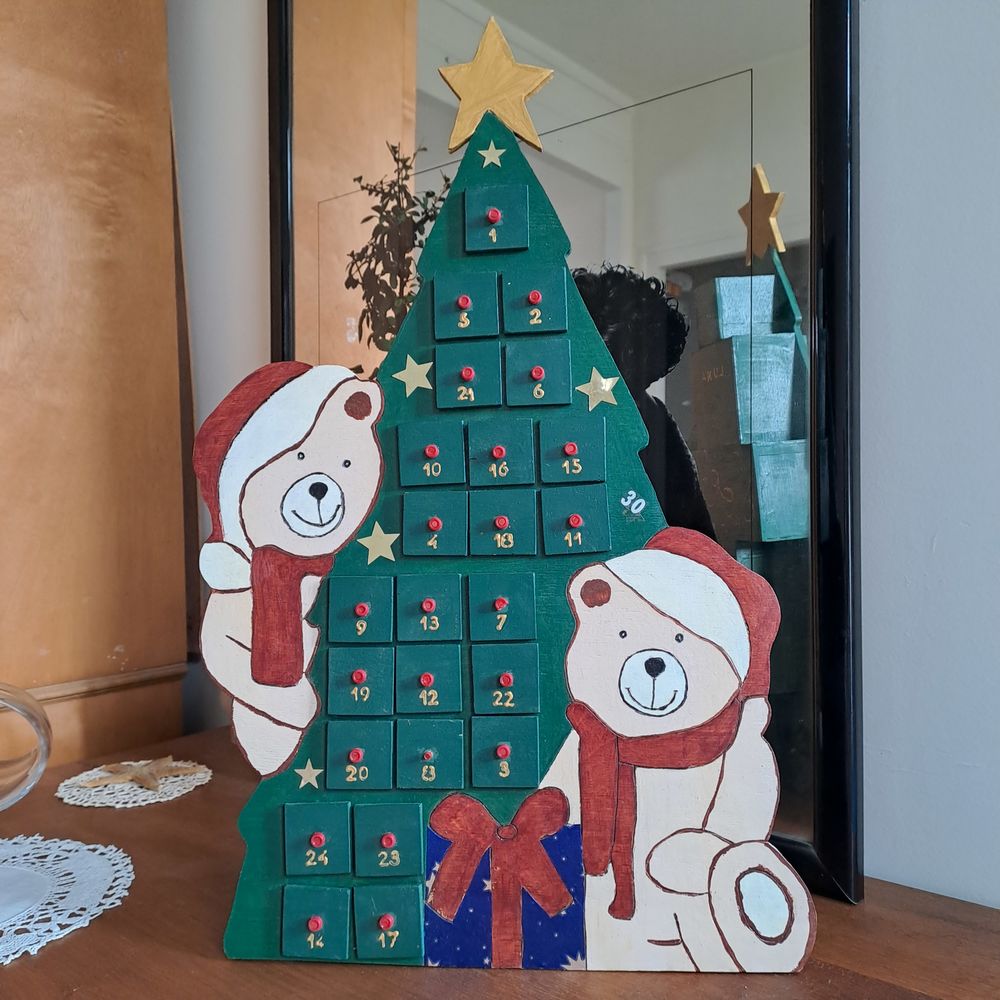 CALENDRIER DE L'AVENT EN BOIS 29 Saint-Leu-la-For�t (95)