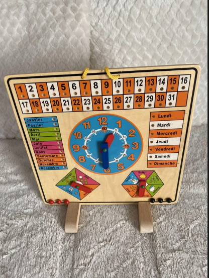 Calendrier en bois 10 Manosque (04)