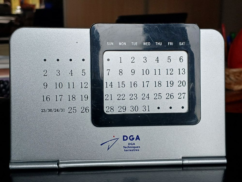 CALENDRIER PERPETUEL DGA ARMEE 12 Nevers (58)