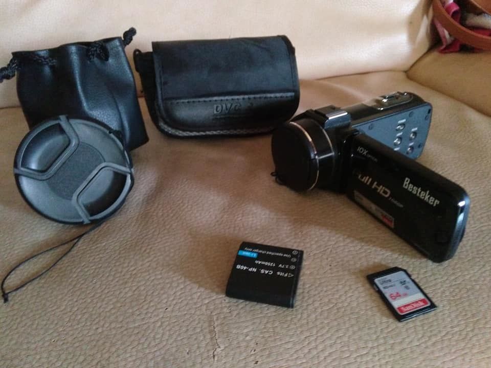 Cam�ra BESTEKER 30FPS 1080P + Carte SD 64GB + T�l�commande.. 200 Montmirail (51)