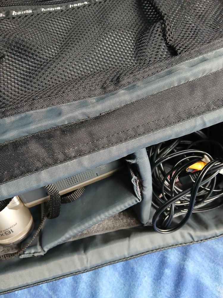 cam�ra  a cassettes sharp 50 Lavelanet (09)