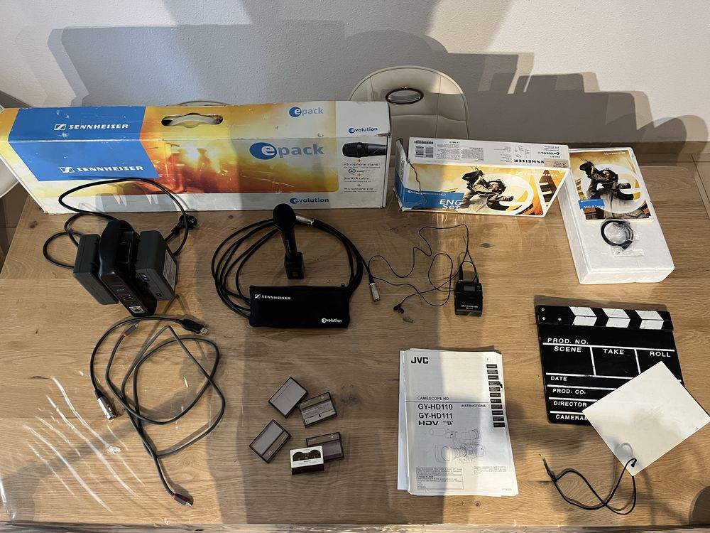 cam�ra JVC GY-HD110 avec tous ses accessoires. 600 Istres (13)