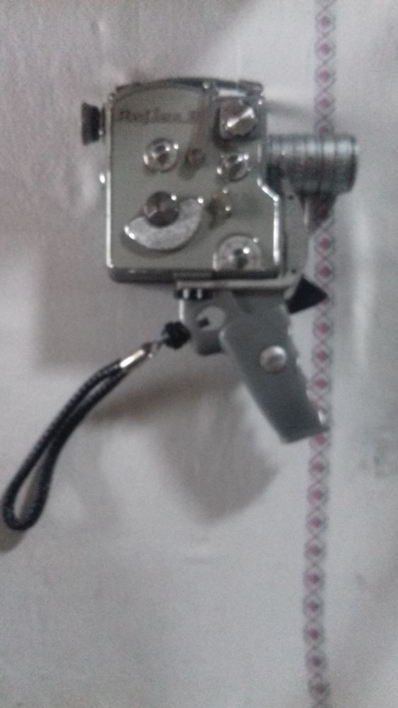 cam�ra + projecteur pour collectionneurs 30 Fr�jus (83)