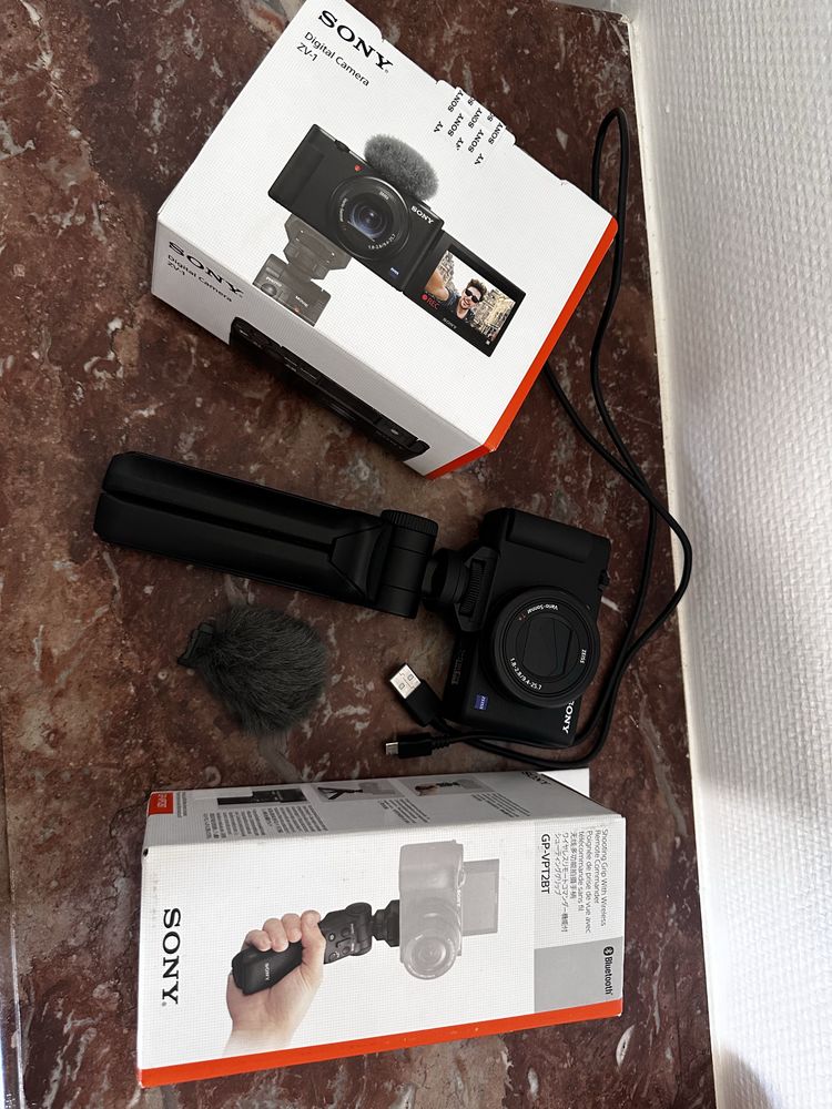Cam�ra Sony ZV-1 + Poign�e 800 Nogent-sur-Marne (94)