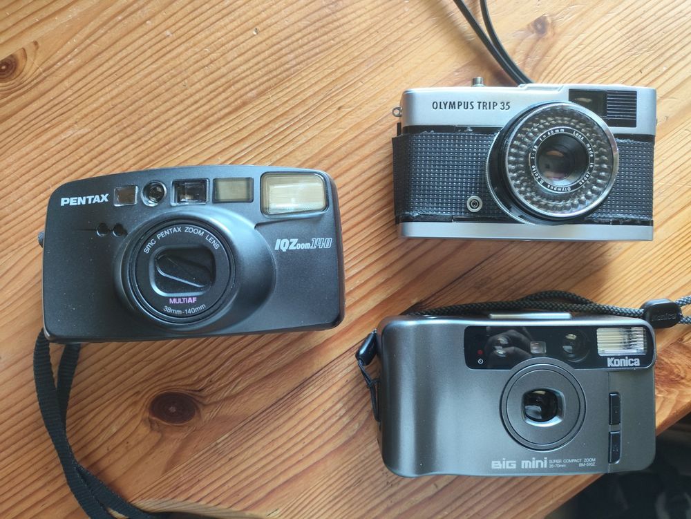 3 SLR Cameras  !!!  (Vintage) 120 Bellon (16)