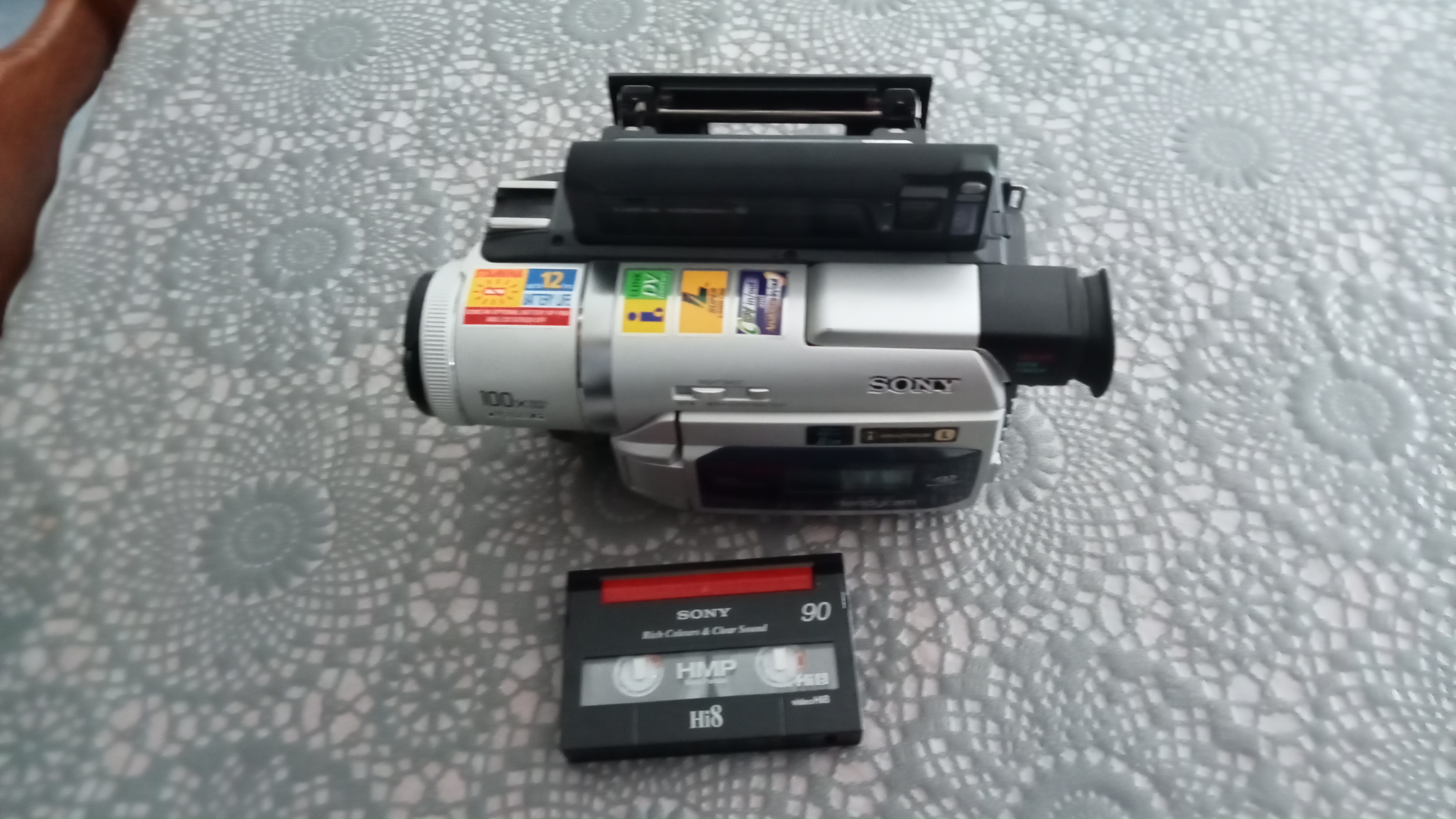 Cam�scope sony a cassettes Hi8sony 90 50 Saintes (17)