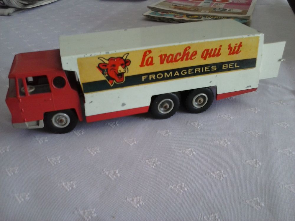 CAMION BERNARD LA VACHE QUI RIT 90 Talmont-Saint-Hilaire (85)