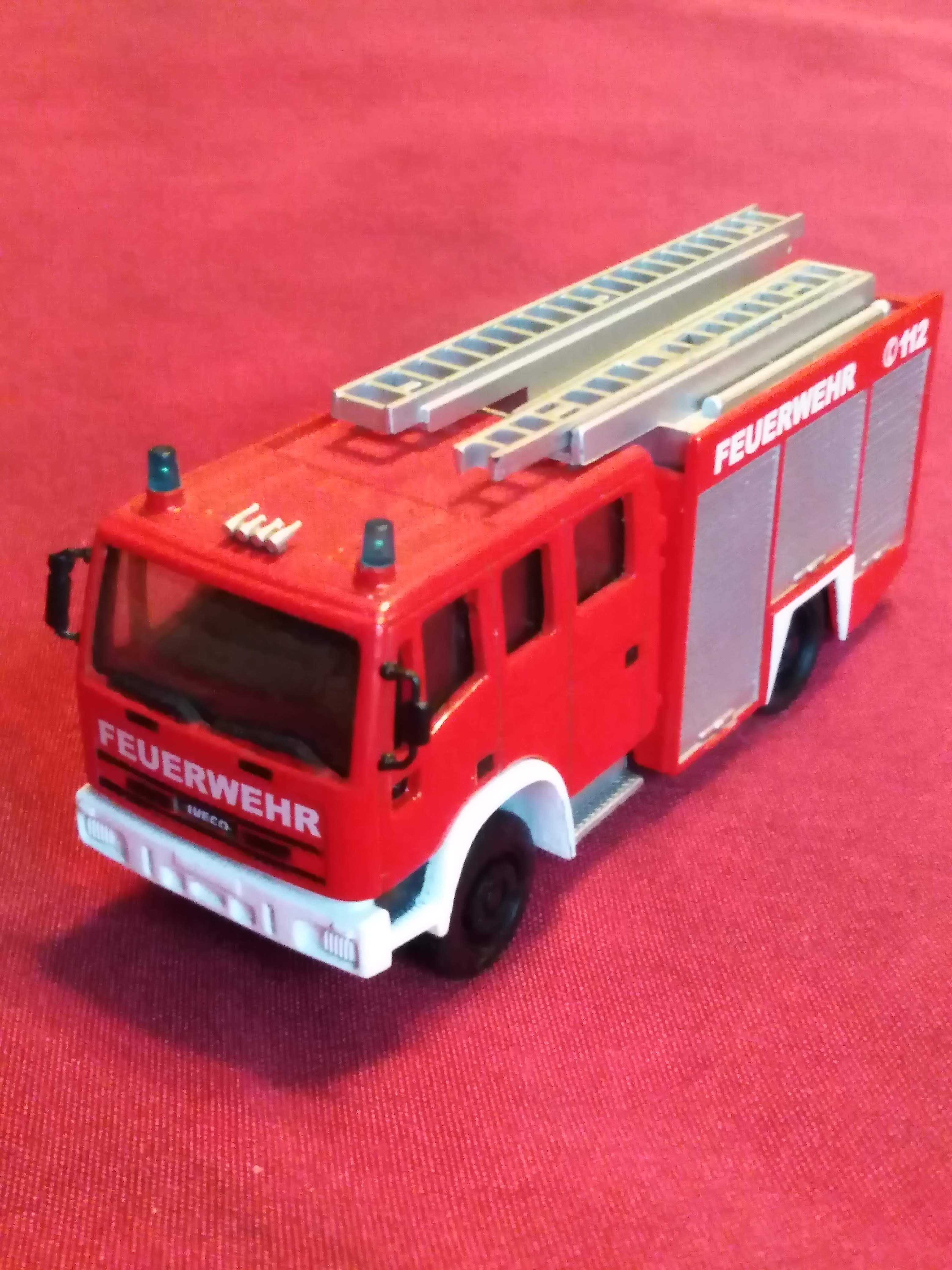 Camion miniature des pompiers Iveco magirus LF 15 Avermes (03)
