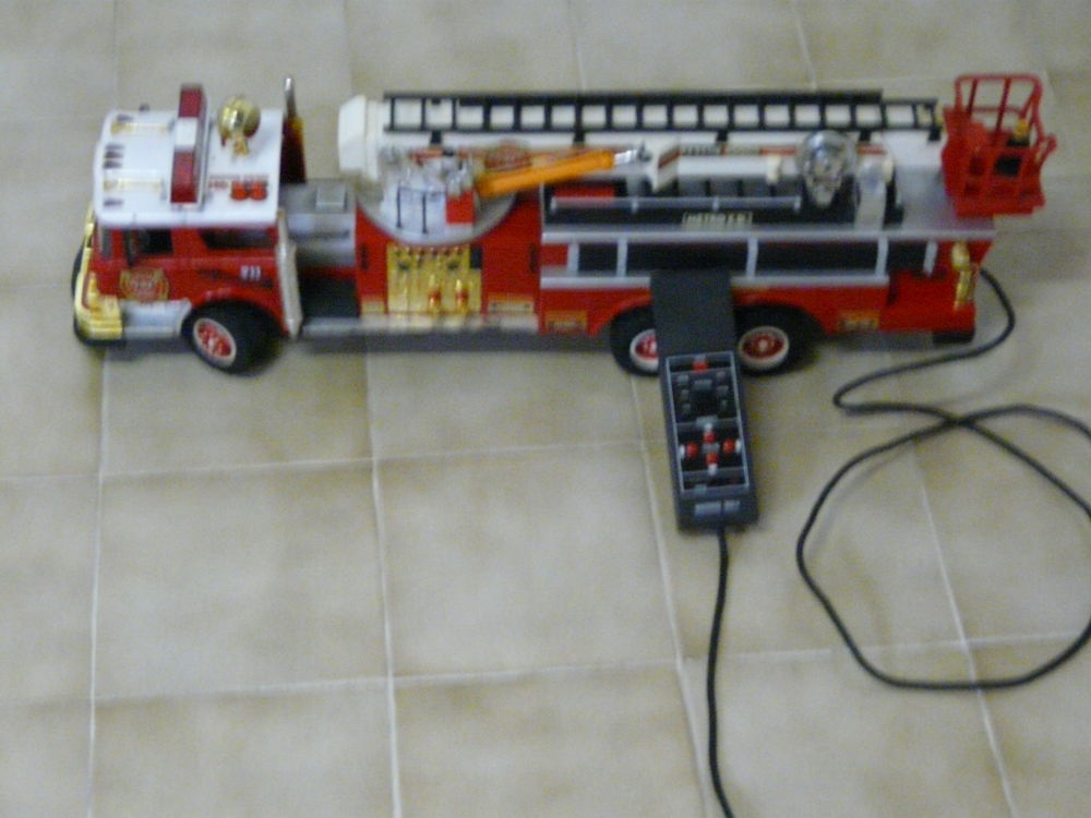  camion de pompier t�l�guid�; 15 Saint-Marcel (71)