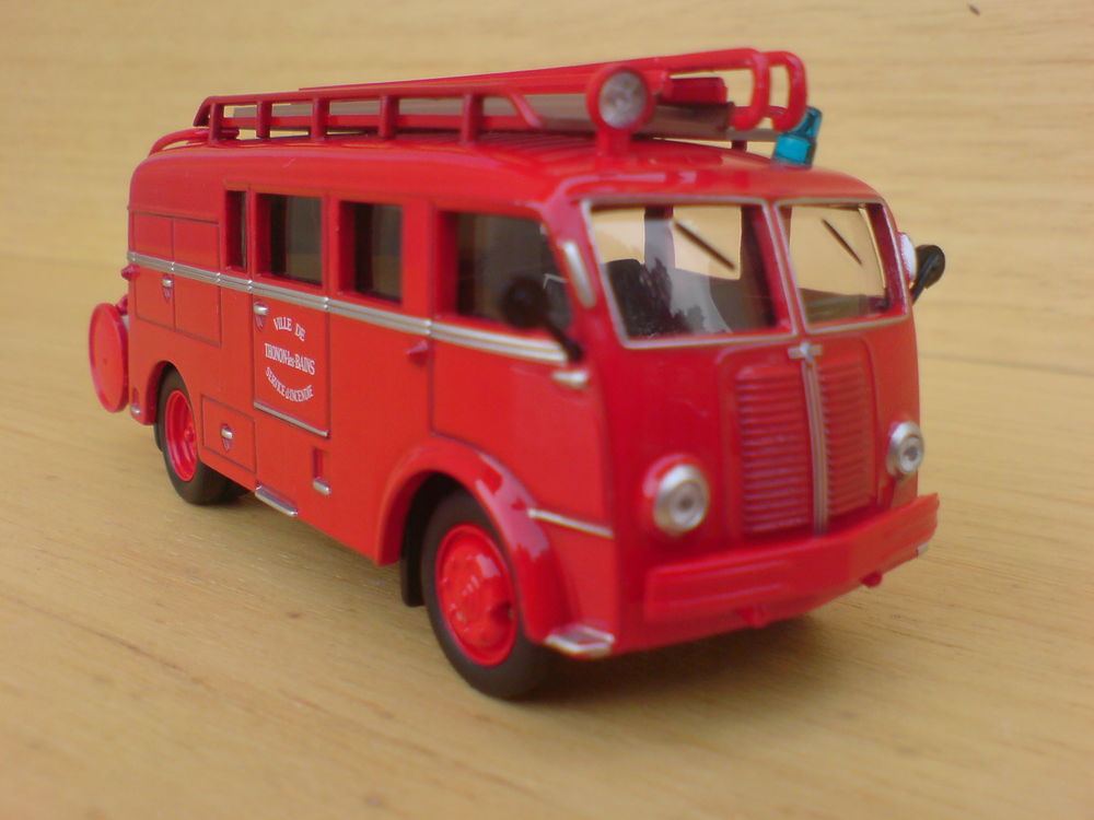Camion Pompiers Berliet gla 19c fpm 1950 1/57
25 Seclin (59)