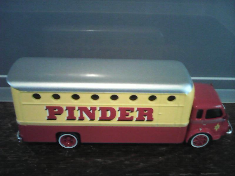 Camion Renault F�n�ant Loges Pinder Mod�le r�duit 18 Marmande (47)