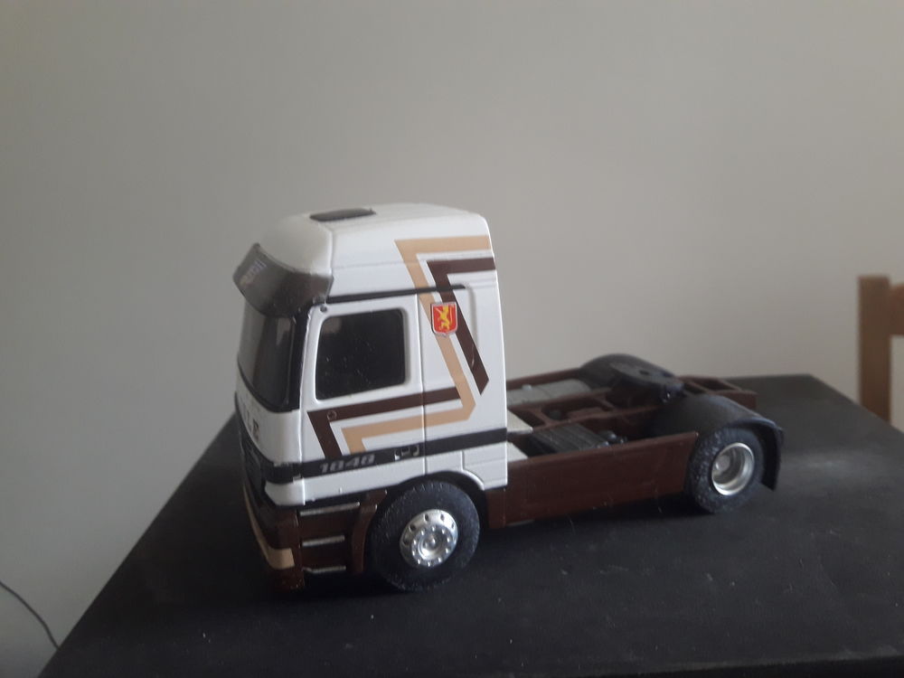 Camion 100 Bagnols-sur-C�ze (30)