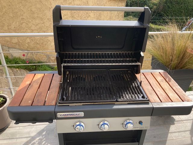 BBQ gaz CAMPING GAZ 3 feux
170 Montigny-l�s-Cormeilles (95)