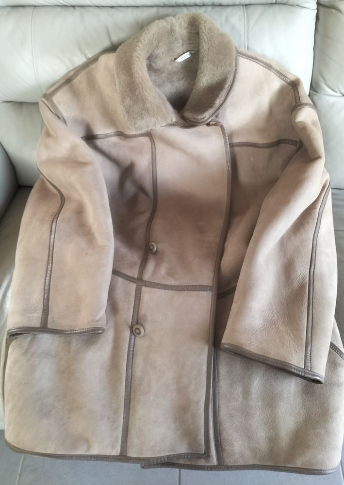 canadienne en mouton 110 Saint-Pierre-le-Vieux (71)