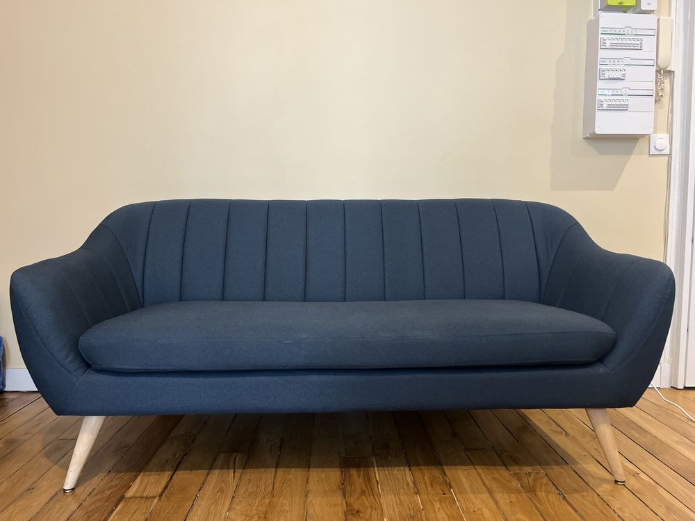 Canap� Alin�a 3 places bleu (mod�le Shell)
0 Cr�py-en-Valois (60)