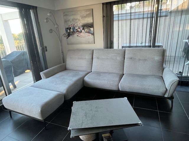 CANAPE d'Angle avec M�ridienne � gauche et  Relax �lectrique 900 Antibes (06)