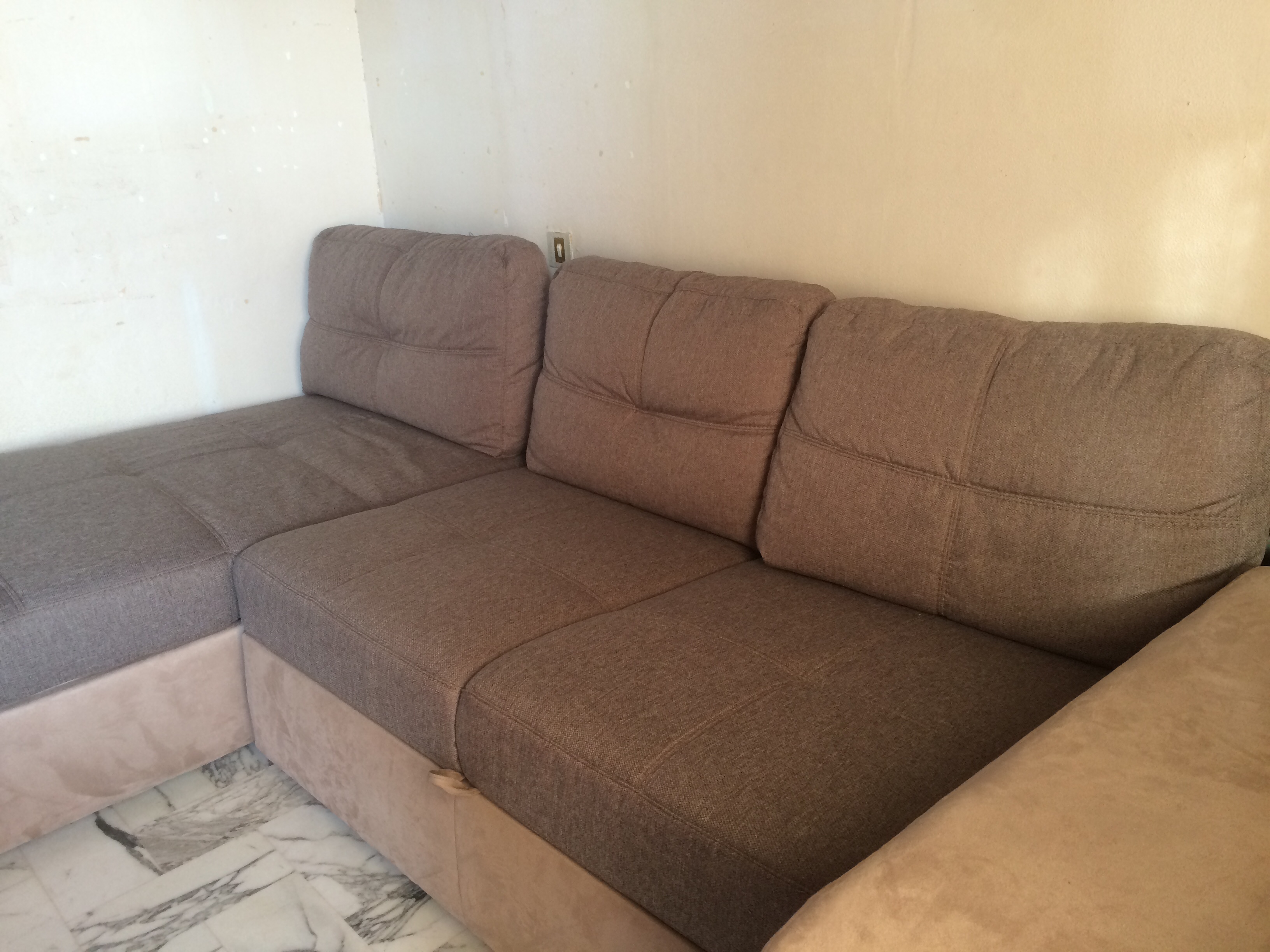 Achetez Canape D Angle Quasi Neuf Annonce Vente A Nimes 30