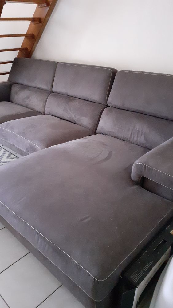 Canap� d'angle, non convertible 250 Seugy (95)