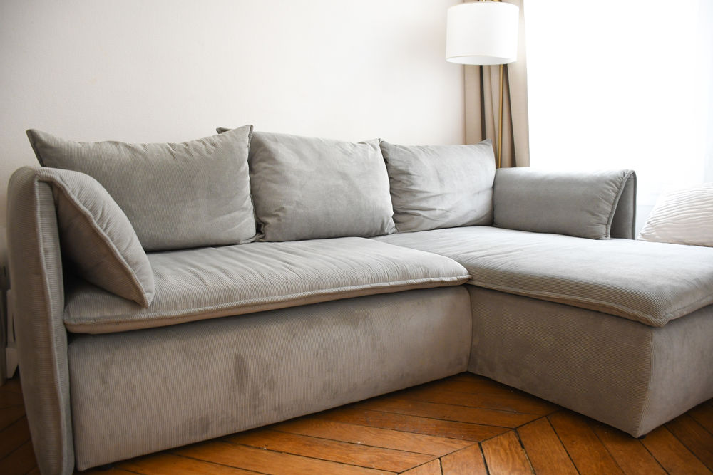 Canap� d'angle convertible en velours c�tel� gris cla 800 Paris 9 (75)