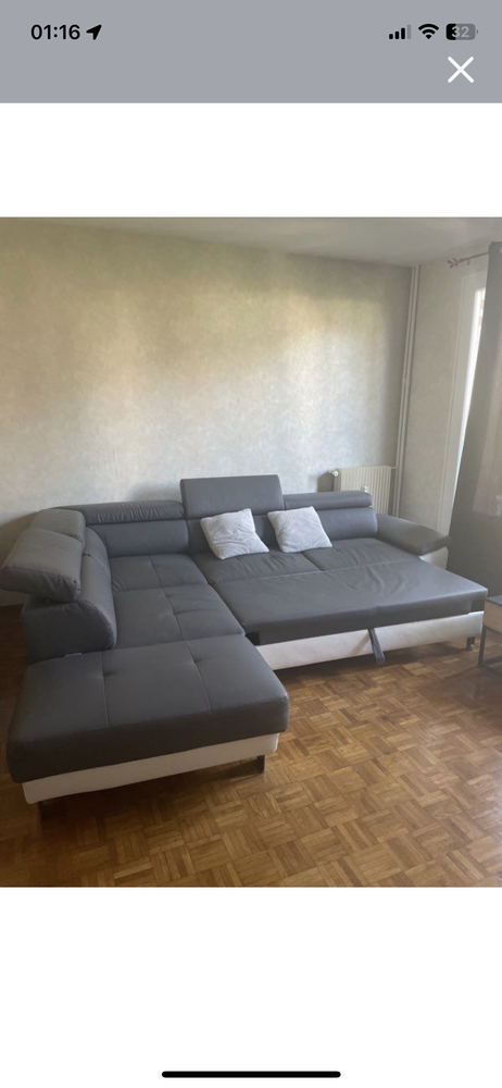 Canap� d'angle convertible. 550 Limoges (87)