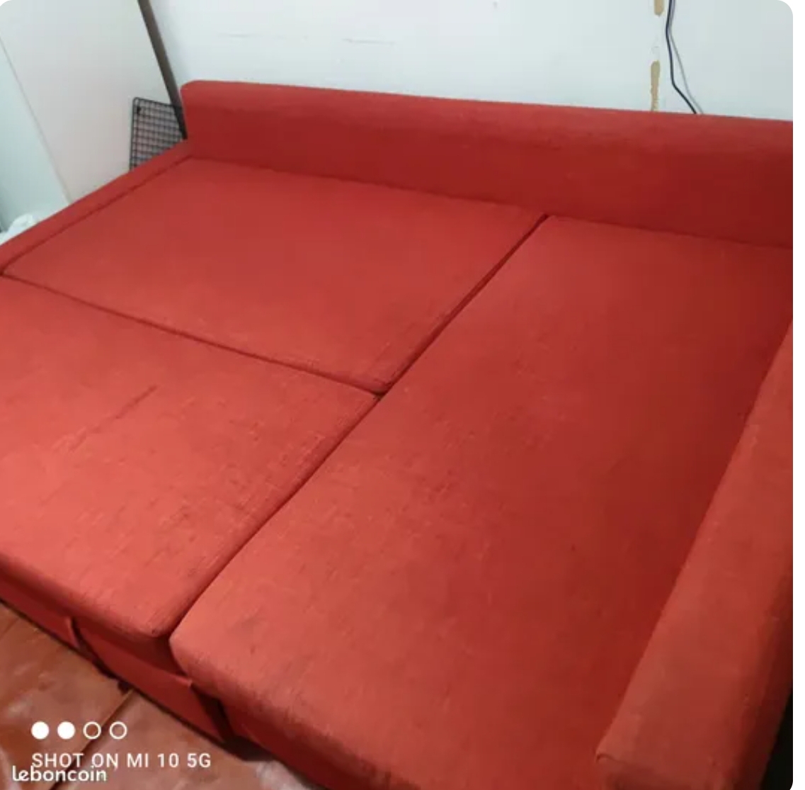 canap� d'angle convertible 
A venir chercher sur place 100 Livry-Gargan (93)