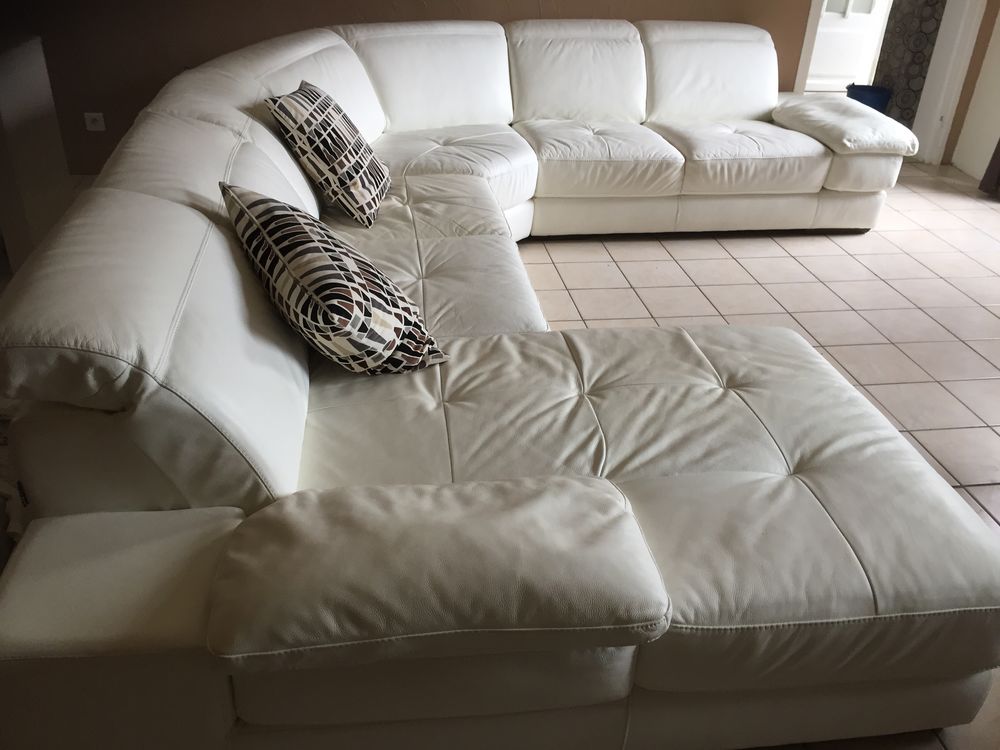 Canap� d'angle en cuir blanc 800 Saint-Just-Sauvage (51)