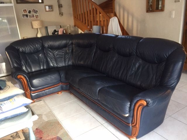 CANAPE D'ANGLE EN CUIR 5 PLACES BLEU MARINE 400 Quiberon (56)