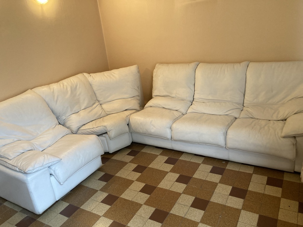 Canap� d'angle en cuir blanc 0 Vielle-Aure (65)