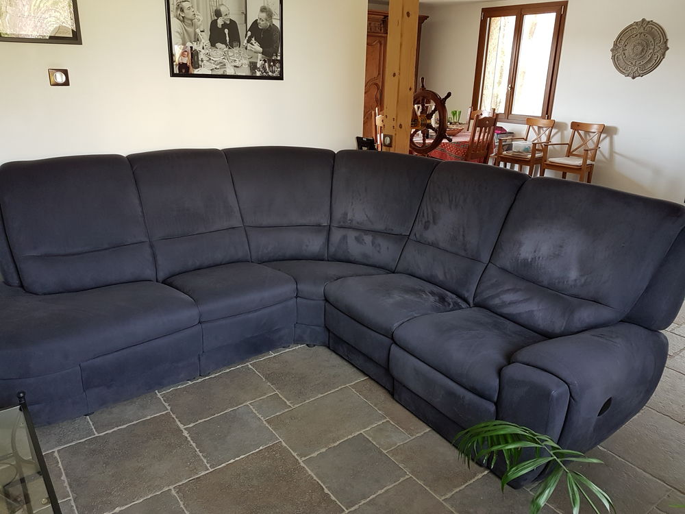 canap� angle 6/7 places micro fibres gris tr�s bon etat 800 Gleiz� (69)