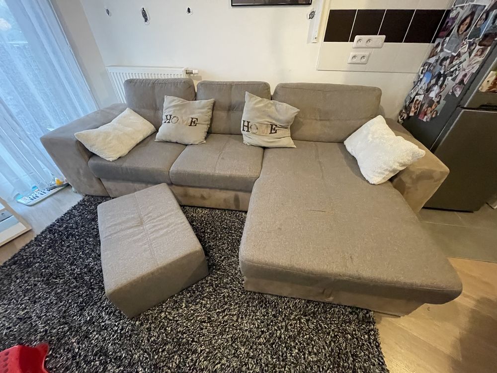 canap� d?angle 3 places convertible avec pouf 250 Sarcelles (95)