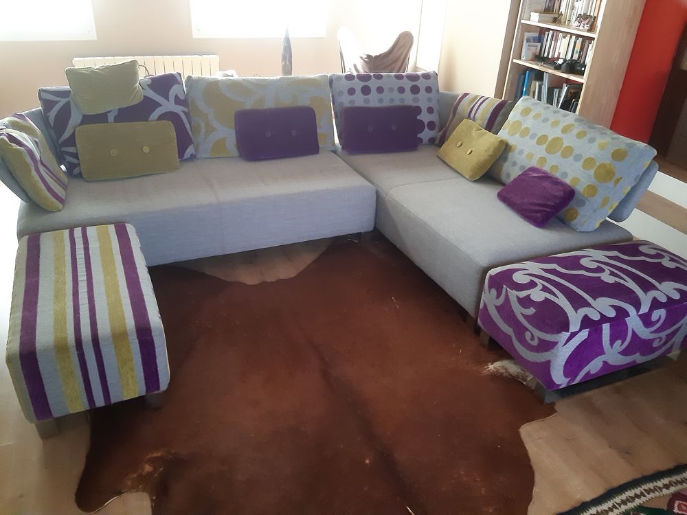 Canap� d'angle et 2 poufs 500 Tours (37)