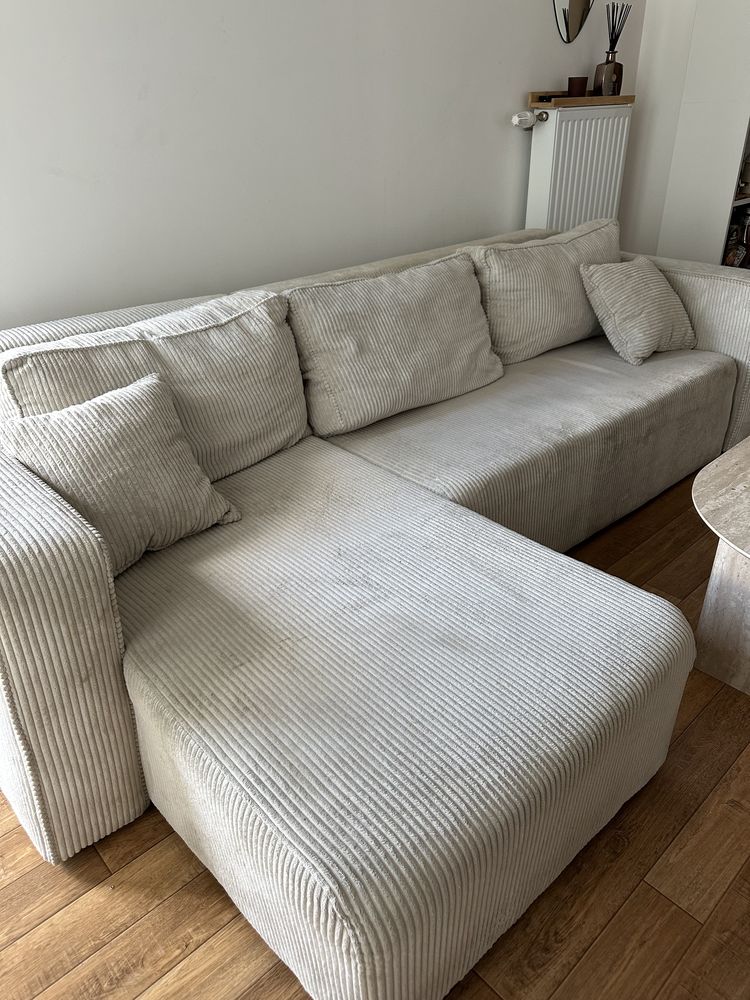 Canap� d'angle en velours c�tel� 400 La Plaine St Denis (93)