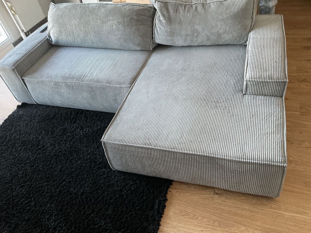 Canap� d'angle velours c�tel� convertible 
600 La Plaine St Denis (93)