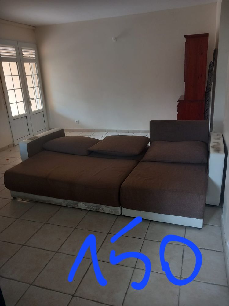 Canap� d'angle
150 Saint-Joseph (97)