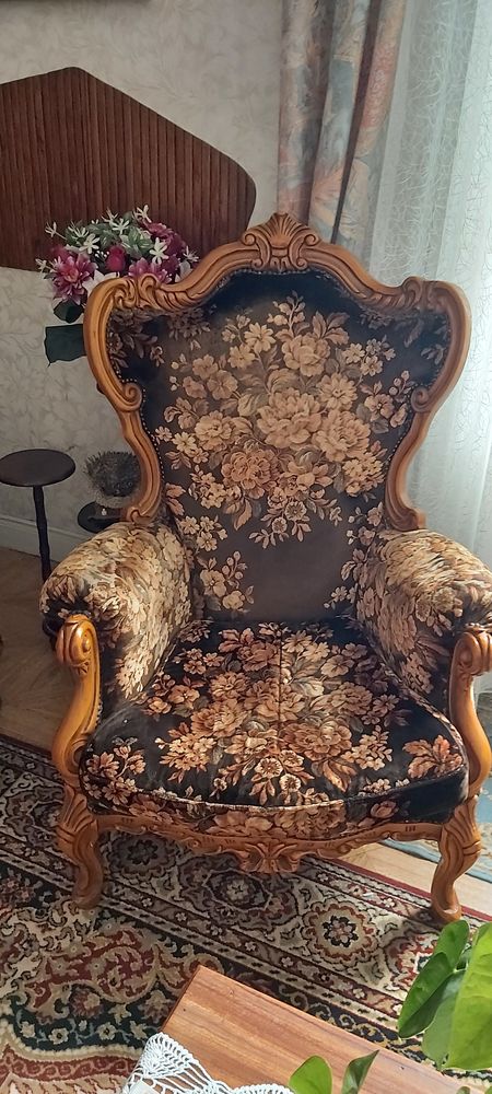 canap� 3 assises et deux fauteuils ann�e 1980 300 Menton (06)