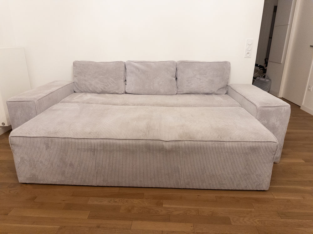 Canap� -lit avec coffre de rangement. 420 Saint-Cloud (92)