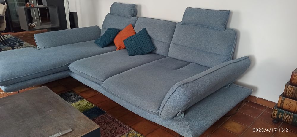 Canap� avec m�ridienne design 700 Metz (57)