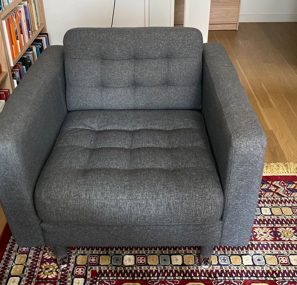 Canap� avec m�ridienne et fauteuil gris moderne capitonn�s 500 Montrouge (92)