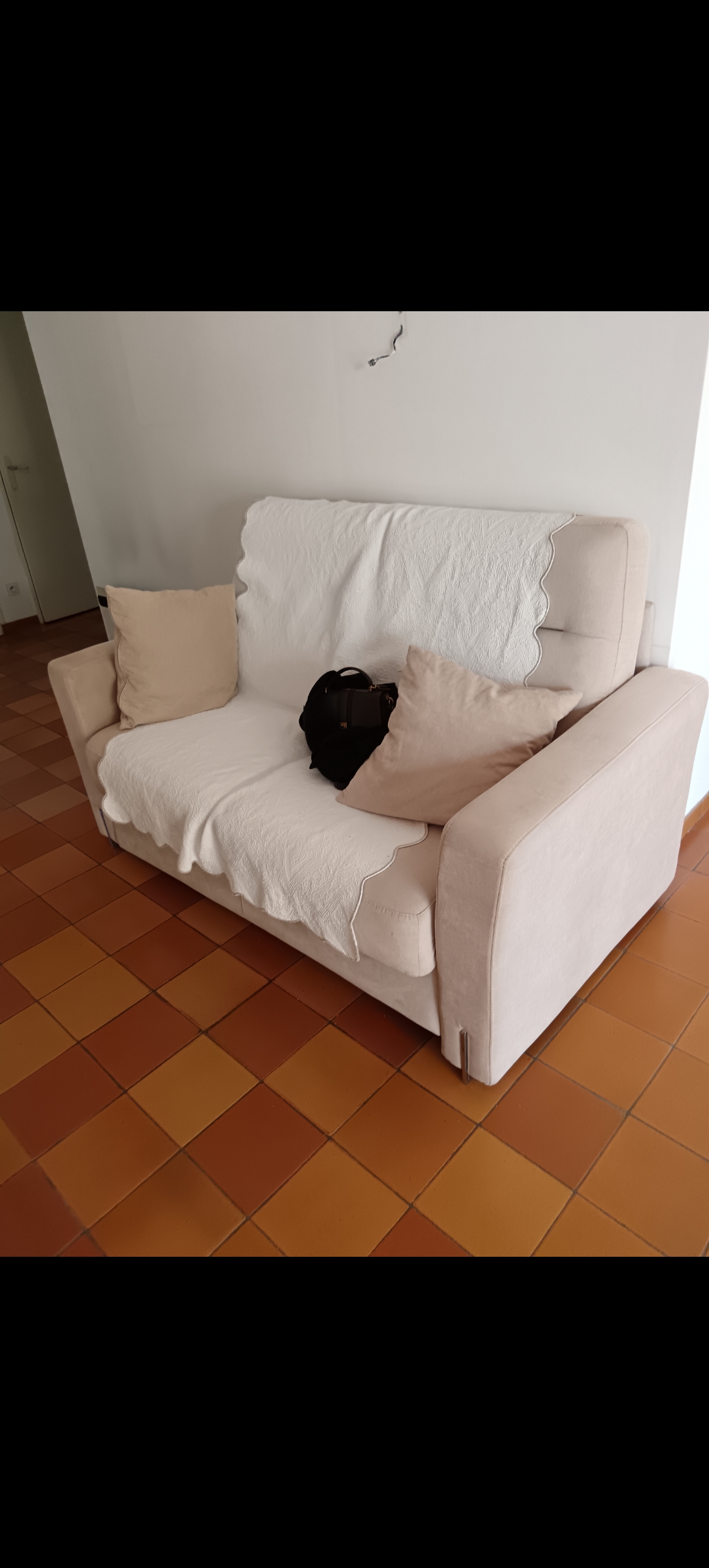 Canap� beige confortable 450 Allauch (13)
