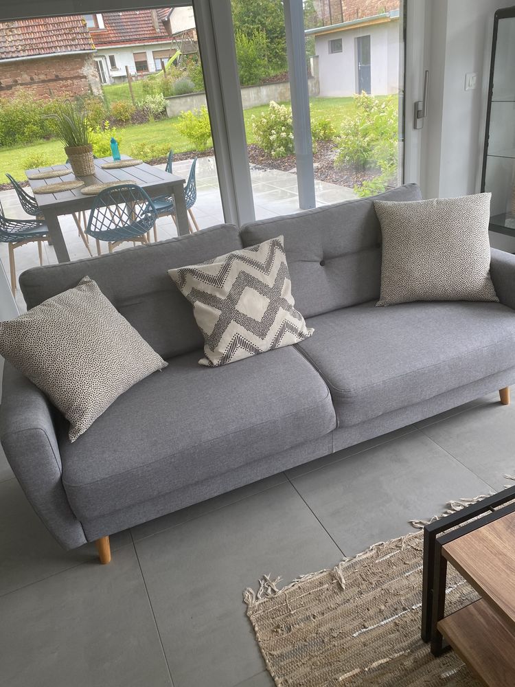 Canap� 3�Bobochic scandinave 3 places tr�s bon �tat 
350 Kindwiller (67)