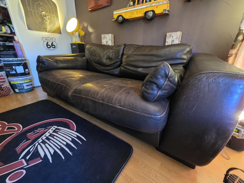 Canap� de bonne facture 80 La Valentine (13)