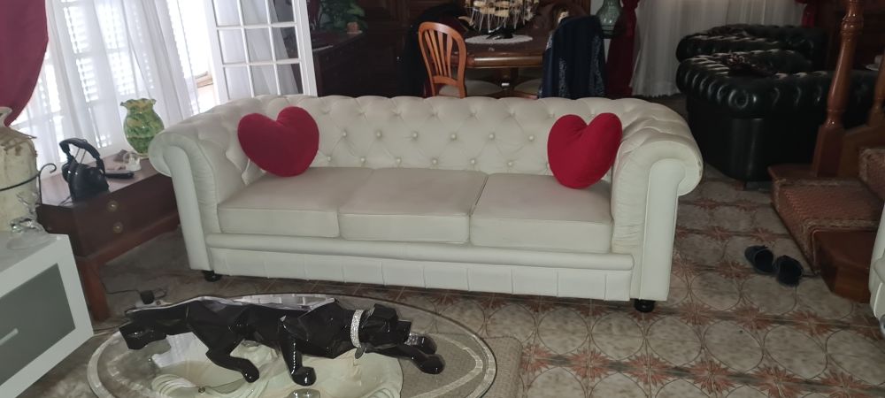 canap� chesterfield blanc 660 Nice (06)
