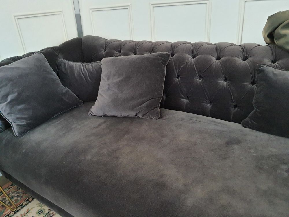 Canap� chesterfield gris 550 Dijon (21)