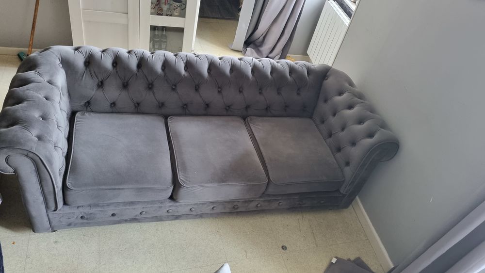 canap� chesterfield 350 Messey-sur-Grosne (71)