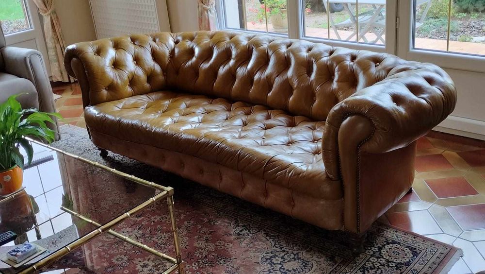 Canap� Chesterfields 3 Fauteuils repose pieds 2200 Courtenay (45)
